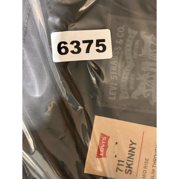 Levis Sculpt 711 Skinny Jeans Womens 24W Black Hypersoft Stretch Mid Pants New - Picture 13 of 13